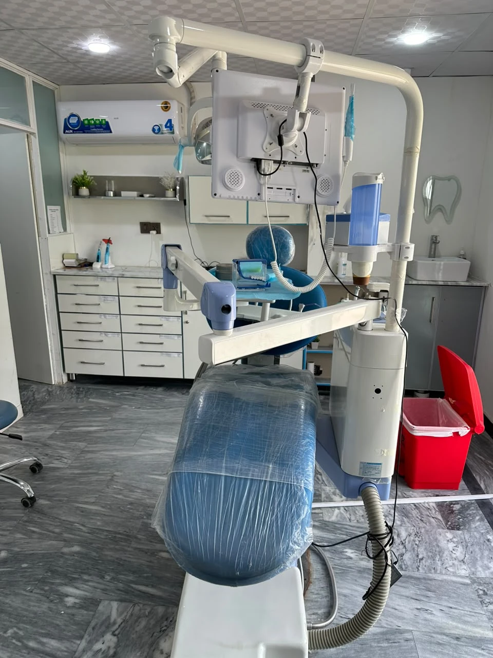 Arif Medical & Dental Complex &mdash; clinic photo